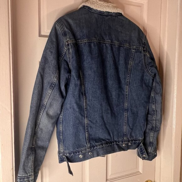 Levi's Men's Sherpa Trucker Jacket - Picture 3 of 4